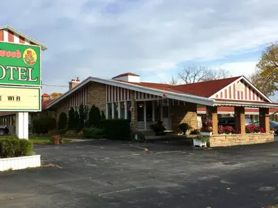 news_2019-jun_schitts-creek_sherwood-motel.jpg